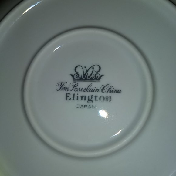 Wade Ellington Gravy Boat - Picture 2 of 4